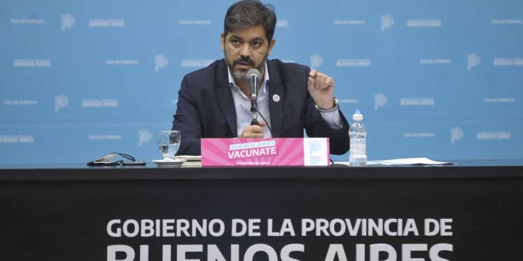 CARLOS BIANCO ADVIRTIÓ QUE «PARECIERA ESTAR EMPEZANDO LA SEGUNDA OLA»