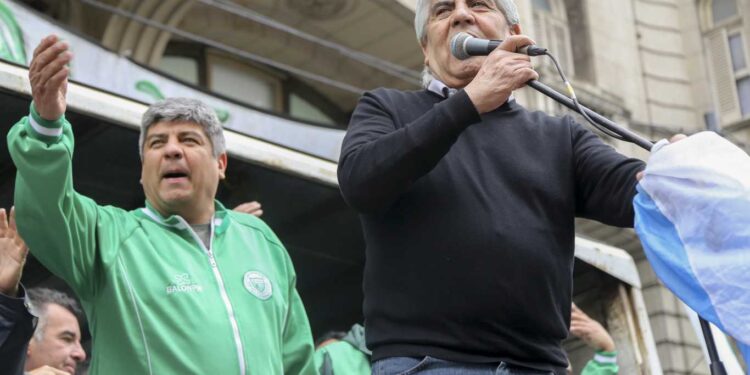 LOS MOYANO PIDEN QUE INCLUYAN A LOS CAMIONEROS EN LA VACUNACIÓN ANTE LA LLEGADA DE LA SEGUNDA OLA