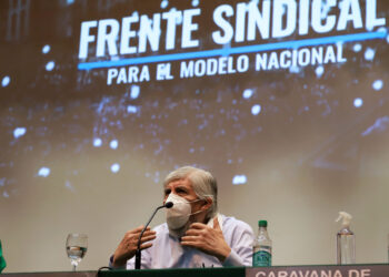 LOS MOYANO CRUZARON DURO A MACRI: «ES UN BOLUDO ASINTOMÁTICO»