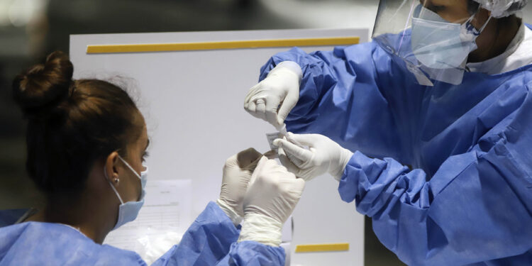 TARRAGONA, JEFA DE ASESORES DEL MINISTERIO DE SALUD: «ESTÁ CRECIENDO EL NÚMERO DE CASOS EN VARIAS REGIONES DEL PAÍS»