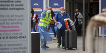 ROSSI PIDIÓ A LOS ARGENTINOS QUE «NO VIAJEN AL EXTERIOR» PARA «CUIDARNOS ANTE LO QUE PUEDE LLEGAR A SER LA SEGUNDA OLA»