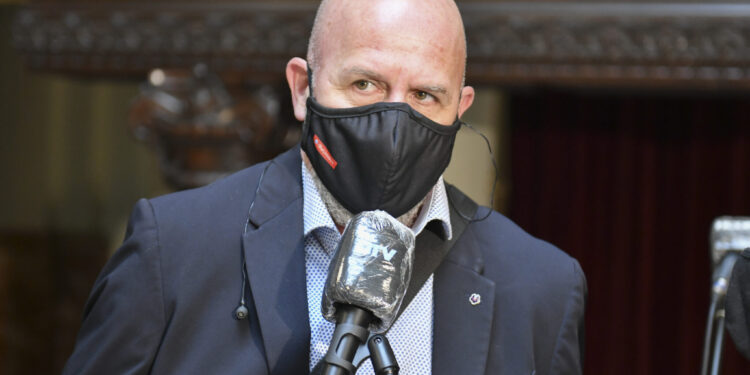 WOLFF AFIRMÓ QUE «DEBERÍA HABER EXISTIDO UN SUSPENDIDO» POR EN LA TV PÚBLICA Y RATIFICÓ LA CITACIÓN AL CONGRESO