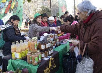 EN MEDIO DEL REBROTE INFLACIONARIO, ESPAÑOL APURA LA EXPANSIÓN DE VENTA DE COMIDA EN CAMIONES AMBULANTES EN EL CONURBANO