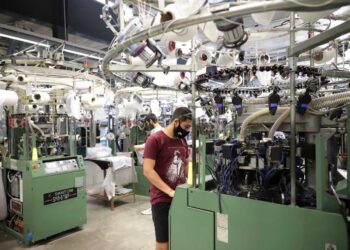 LA INDUSTRIA SUBIÓ 1,6% EN FEBRERO Y ACUMULÓ CUATRO MESES DE ALZAS, INFORMÓ EL INDEC