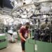 LA INDUSTRIA SUBIÓ 1,6% EN FEBRERO Y ACUMULÓ CUATRO MESES DE ALZAS, INFORMÓ EL INDEC