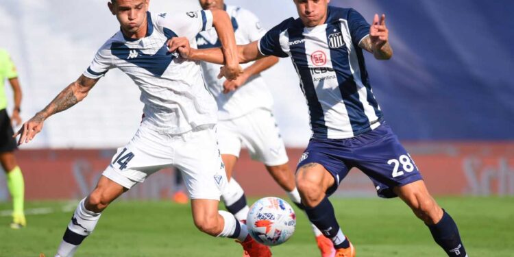 VÉLEZ LAMENTÓ LO OCURRIDO EN EL CLUB Y LE PIDIÓ «DISCULPAS A LOS SOCIOS Y A LOS VECINOS»