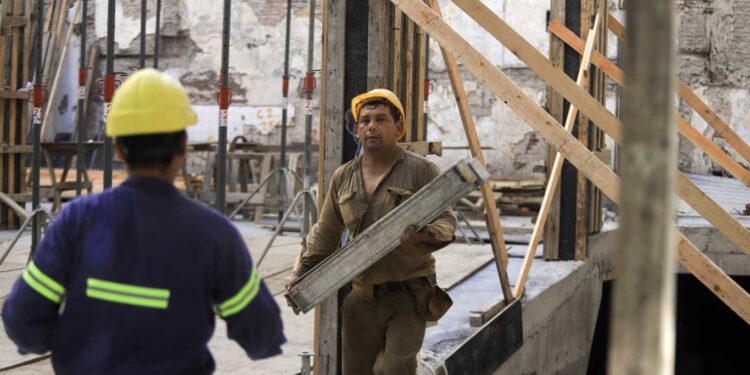 CONSTRUCCIÓN: EL GOBIERNO DISPUSO NUEVAS MEDIDAS PARA EL BLANQUEO DE CAPITALES