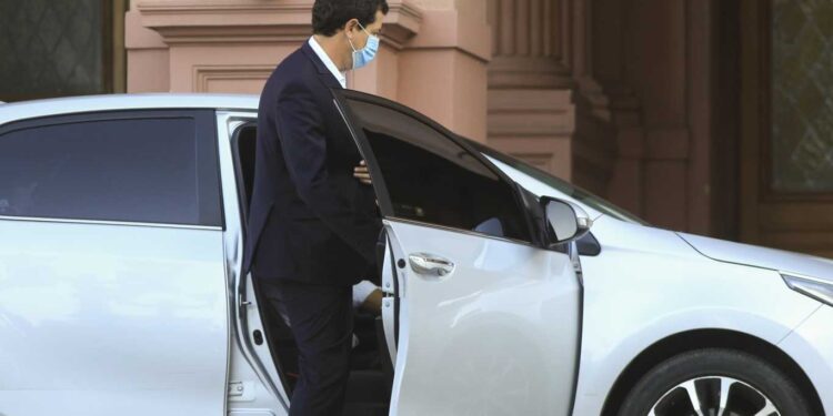 PASO: POR PEDIDO DE LA OPOSICIÓN, DE PEDRO POSPUSO SU VISITA AL CONGRESO