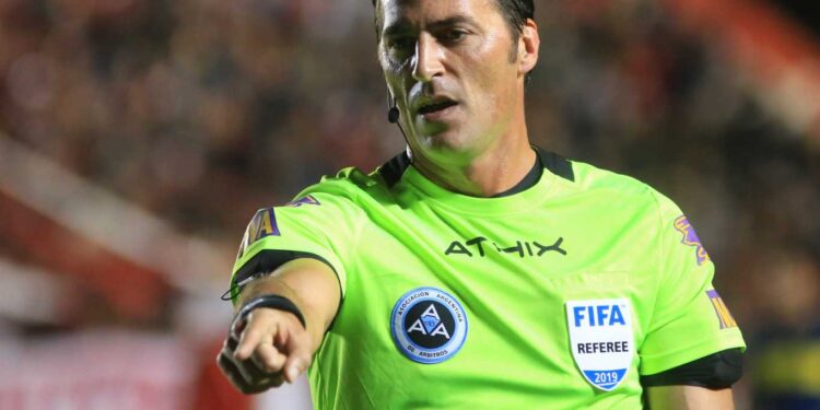 VIGLIANO, TRAS LA POLÉMICA EN RACING-INDEPENDIENTE, DESIGNADO POR FIFA PARA LOS JUEGOS OLÍMPICOS