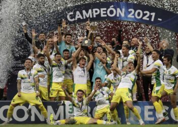 DEFENSA Y JUSTICIA SE IMPUSO POR PENALES SOBRE PALMEIRAS EN BRASIL Y SE QUEDÓ CON LA RECOPA SUDAMERICANA EN BRASIL