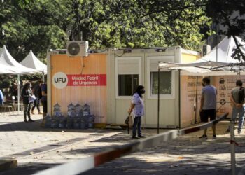 VACUNAS CONTRA EL COVID-19: ABREN EN LA CIUDAD EL REGISTRO PARA LOS MAYORES DE 65 AÑOS