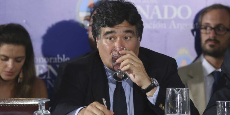 DIPUTADOS DE JUNTOS POR EL CAMBIO REPUDIARON A ZANNINI POR DEFENDER SU VACUNACIÓN IRREGULAR