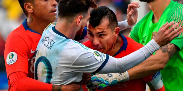 EL GOBIERNO BONAERENSE INSISTE EN DESISTIR DE LA ORGANIZACIÓN DE LA COPA AMÉRICA DE FÚTBOL