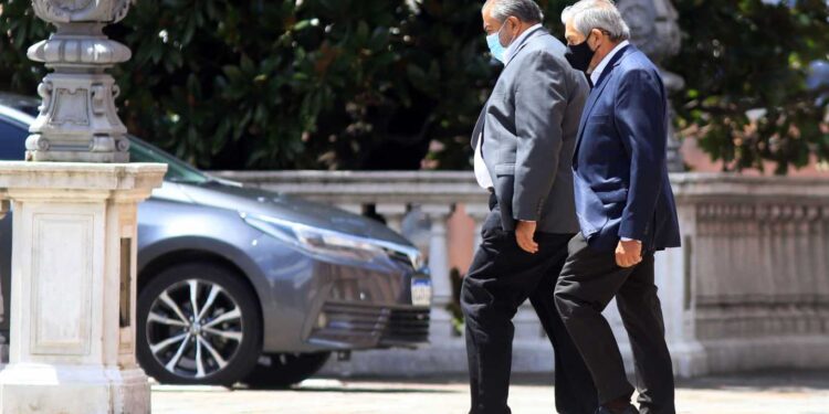 LA CGT A LOS EMPRESARIOS: «HAY CUATRO VIVOS QUE SE LLEVAN TODA LA GANANCIA DE LOS QUE TRABAJAN»