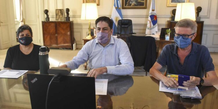TROTTA ACORDÓ CON MINISTROS DE EDUCACIÓN LA SUSPENSIÓN «FOCALIZADA» DE CLASES EN CIUDADES CON RIESGO EPIDEMIOLÓGICO