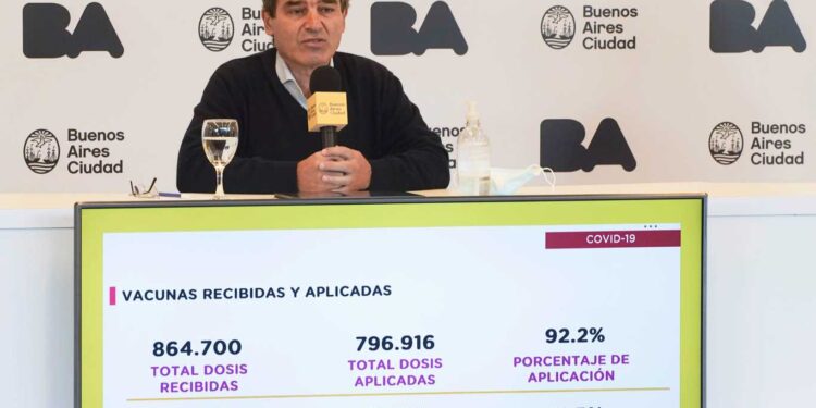 QUIRÓS: «ESPERAMOS VACUNAR A LOS GRUPOS DE RIESGO ANTES DEL INVIERNO»