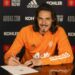 CAVANI RENOVÓ SU CONTRATO CON MANCHESTER UNITED: «ME EMOCIONÓ LO MUCHO QUE LA HINCHADA HA QUERIDO QUE ME QUEDARA», DIJO
