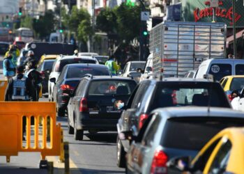 IMPORTANTE DEMORAS EN LOS ACCESOS EN EL PRIMER DÍA HÁBIL CON CONFINAMIENTO ESTRICTO