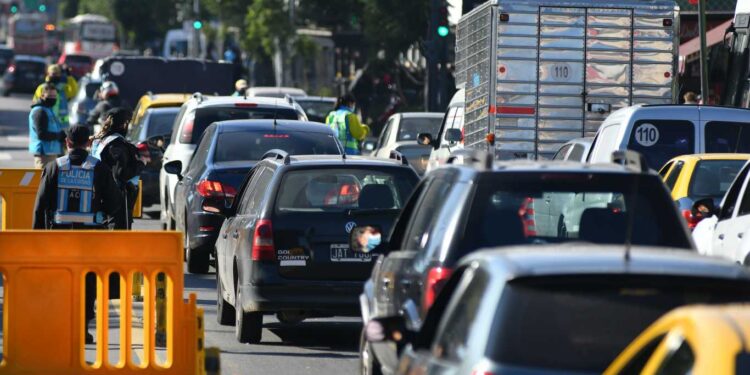 IMPORTANTE DEMORAS EN LOS ACCESOS EN EL PRIMER DÍA HÁBIL CON CONFINAMIENTO ESTRICTO