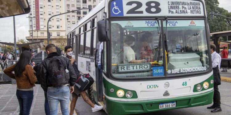 EL GOBIERNO PRORROGÓ HASTA EL 31 DE AGOSTO EL COBRO DE LAS PRESTACIONES POR DESEMPLEO