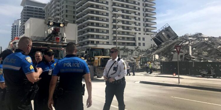 DERRUMBE EN MIAMI: HABRÍA AL MENOS CUATRO ARGENTINOS DESAPARECIDOS