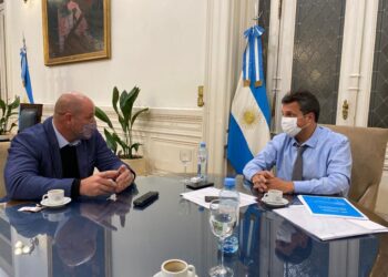 MASSA Y SALOM ANALIZARON MEJORAS E LOS PUERTOS DE LA ARGENTINA