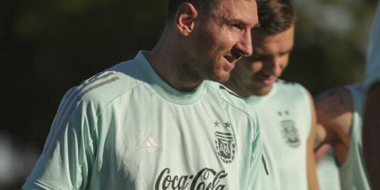 SCALONI DESTACÓ LAS CHANCES DE GOL CREADAS POR LA SELECCIÓN Y DIJO QUE MESSI «ES EL MEJOR JUGADOR DE TODOS LOS TIEMPOS»