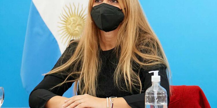 CARIGNANO, DIRECTORA DE MIGRACIONES: «»HASTA AHORA 15 PERSONAS INGRESARON AL PAÍS CON LA VARIANTE DELTA»