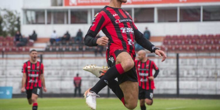 DOBLE PREMIO PARA PATRONATO EN SU VICTORIA SOBRE SARMIENTO: SUMÓ PARA EL PROMEDIO Y QUEDÓ LÍDER