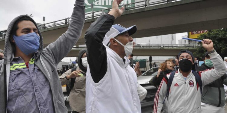 EL SALARIO MÍNIMO DEBERÍA SUBIR CASI UN 30% PARA MANTENER EL PODER ADQUISITIVO DE 2015