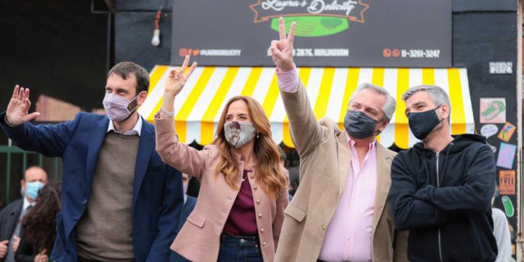 EL GOBIERNO Y EL MACRISMO APUESTAN POR UNA POLARIZACIÓN EXTREMA ANTES DE LAS PASO: «ELLOS O NOSOTROS»