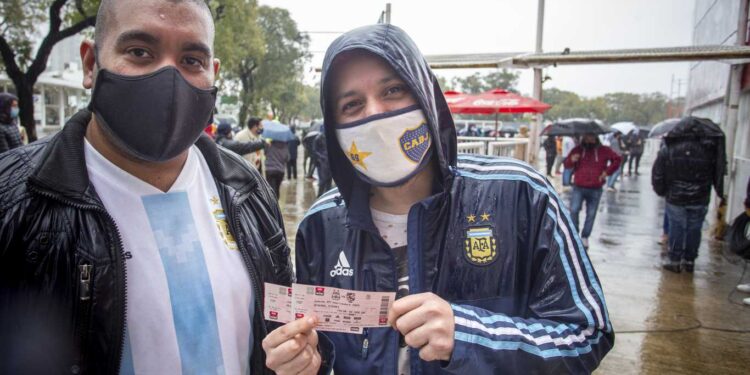 SCALONI: «LA SENSACIÓN ES EXTRAÑA Y FEA PORQUE NO PUDIMOS JUGAR AL FÚTBOL»