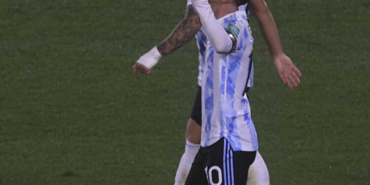 LAS LÁGRIMAS DE MESSI EN EL MONUMENTAL: «SOÑÉ MUCHO TODO ESTO Y GRACIAS A DIOS SE ME DIO»