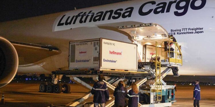 ARRIBARON AL PAÍS MÁS DE 1,5 MILLONES DE VACUNAS SINOPHARM