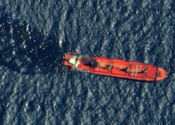 TRES MUERTOS EN EL PRIMER ATAQUE MORTAL HUTÍ CONTRA UN CARGUERO EN EL MAR ROJO