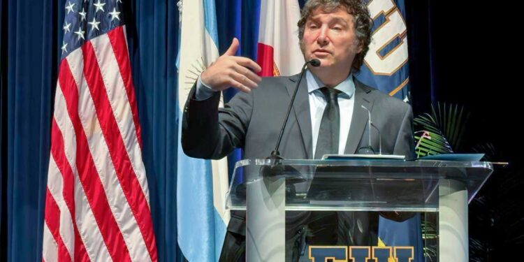 MILEI RECHAZÓ APLICAR LA VACUNA CONTRA EL DENGUE: «EN TRES MESES LOS MOSQUITOS HABRÁN DESAPARECIDO»