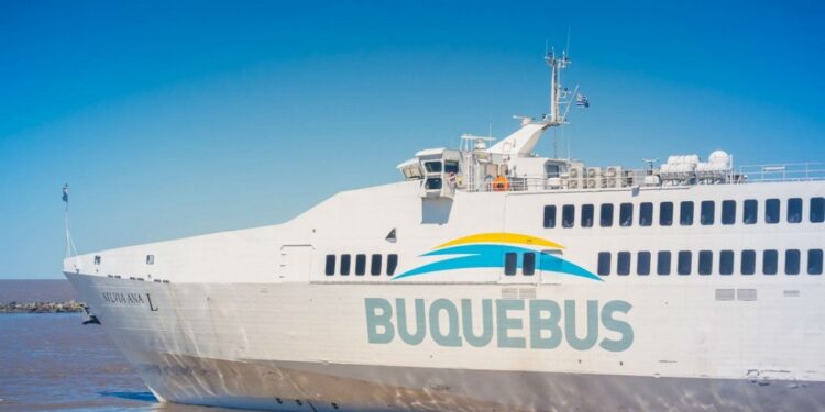 La Plata y su puerto pueden convertirse en otra alternativa a Buquebus para viajar a Uruguay