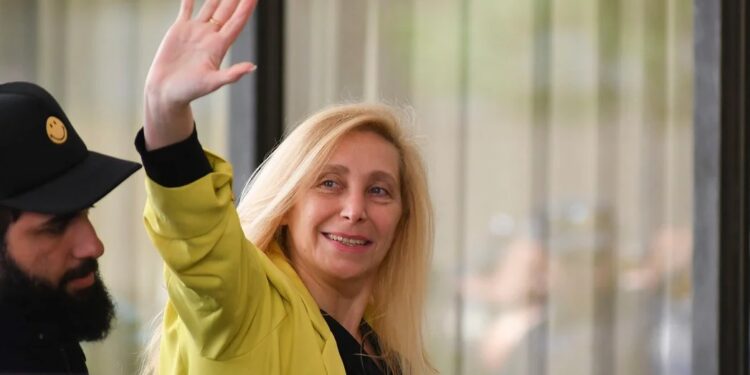 La Libertad Avanza se constituye como partido político formal y lleva a Karina Milei como presidenta