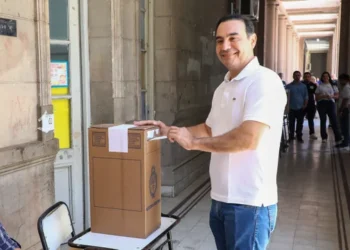 La UCR de Corrientes eligió al gobernador Gustavo Valdés como nuevo presidente