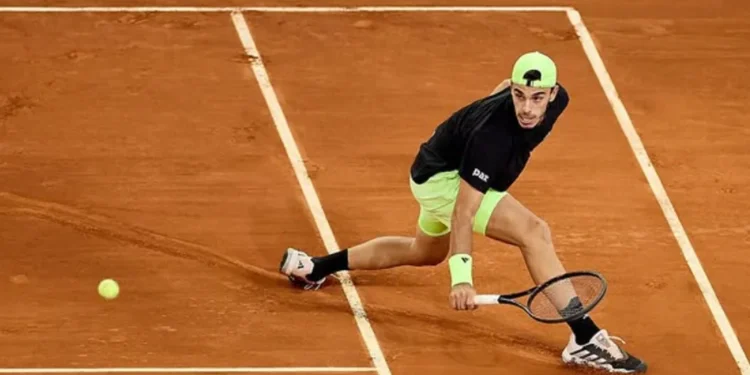 Francisco Cerúndolo abrió la semana en el mejor ranking de su carrera