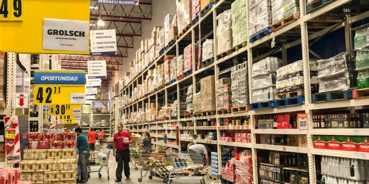 Mayoristas y almacenes ganan terreno frente a los supermercados e hipermercados