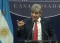 «No solo las reservas»: Luis Caputo avisa al FMI que tampoco cumplirá con otra proyección clave