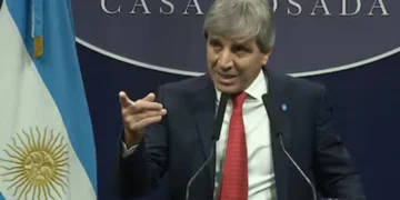 «No solo las reservas»: Luis Caputo avisa al FMI que tampoco cumplirá con otra proyección clave