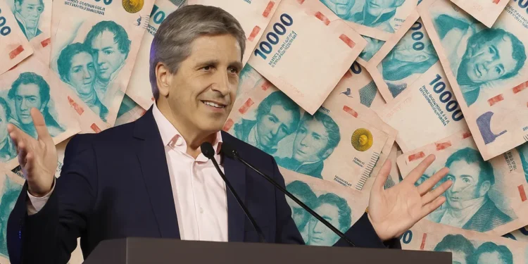 Caputo afirmó que la suba de tasas es “transitoria” y admitió impacto en la economía
