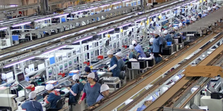 El Gobierno quiere aprobar la reforma laboral en diciembre y pedirá que empresas apoyen tomando gente