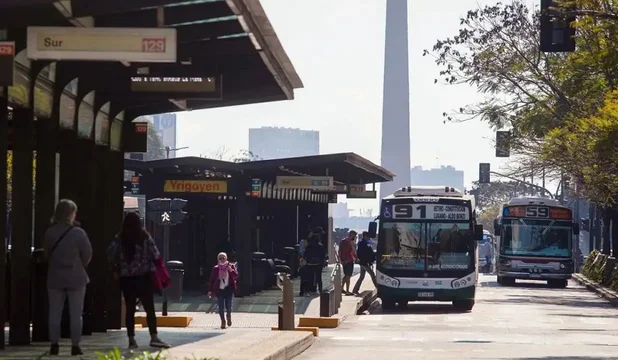 Aumentó el boleto de colectivo en el AMBA: ¿en qué líneas se aplica?