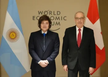 Javier Milei en Davos: se reunió con autoridades de bancos y saludó a su par de Suiza, Guy Parmelin