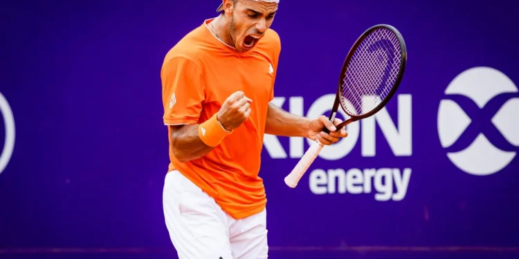 Francisco Cerúndolo avanzó a cuartos de final del Chile Open
