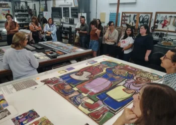 Restauran murales de Seoane tras décadas de resguardo