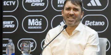 La cruda frase de “Chacho” Coudet que reflejó el sacudón de su llegada: “La semana fue una c…»